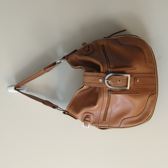 Suede & Co. Handbags - Leather sturdy camel Hobo bag
